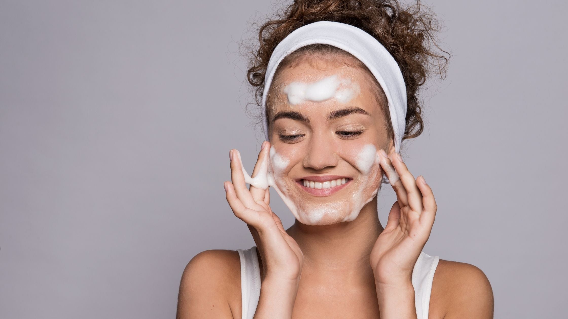 Double Cleansing When Necessary: Unlock Radiant Skin Secrets
