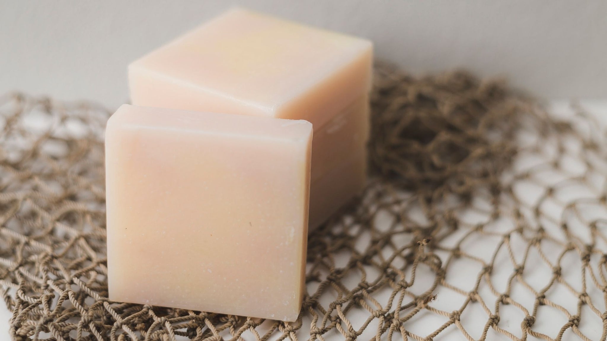Body wash or Soaps? Which is better for you?